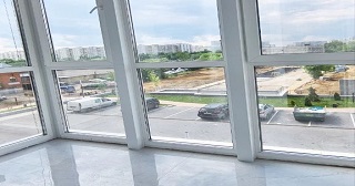 Панорамное остекление балкона Малгобек цена от 11 тыс. руб. м/п.